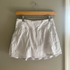 White Lululemon Pace Rival 15'' Tennis skirt